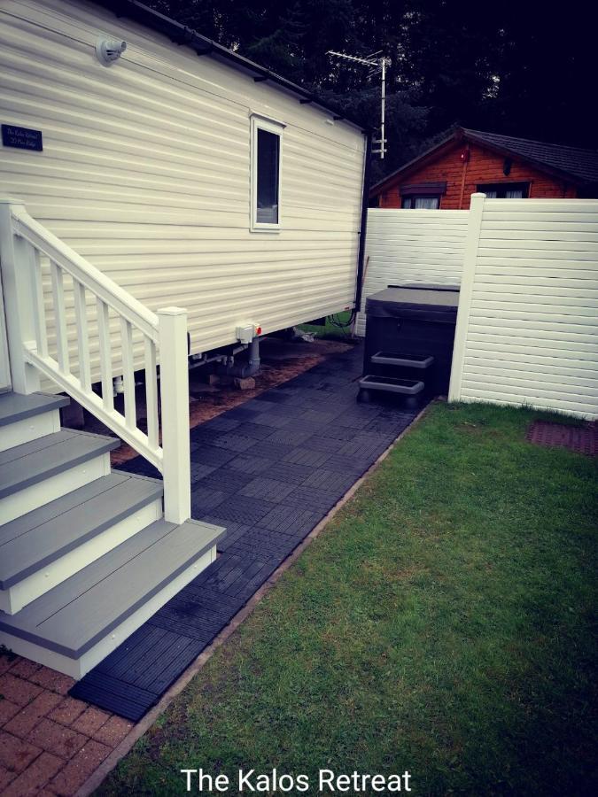 The Kalos Retreat - Hot Tub Lodge With Free 18 Hole Golf Course Swarland Esterno foto