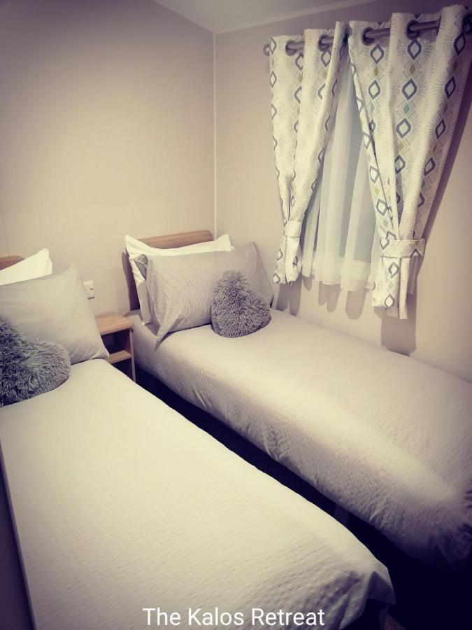 The Kalos Retreat - Hot Tub Lodge With Free 18 Hole Golf Course Swarland Esterno foto